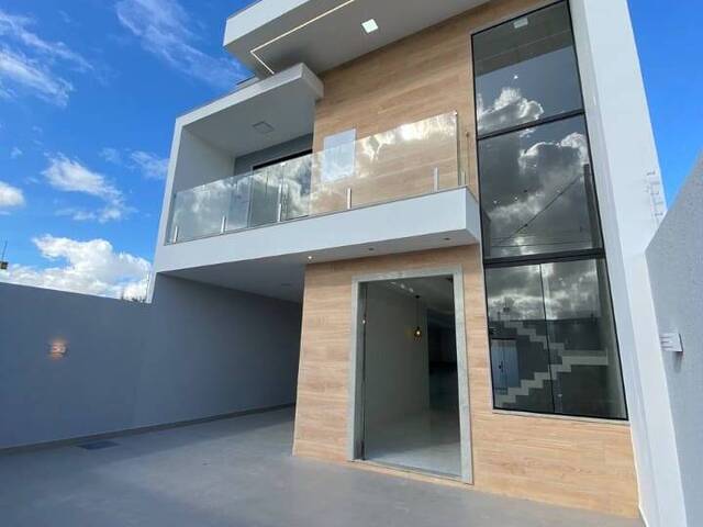 #208 - Casa para Venda em Campos dos Goytacazes - RJ