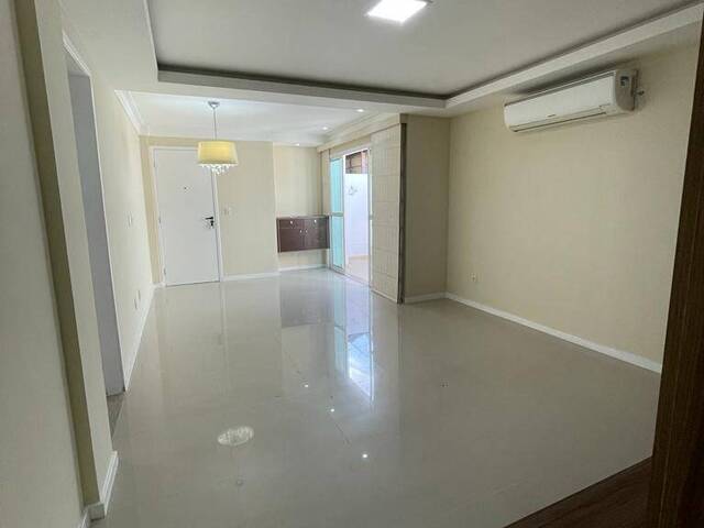 Apartamento para Venda em Campos dos Goytacazes - 2