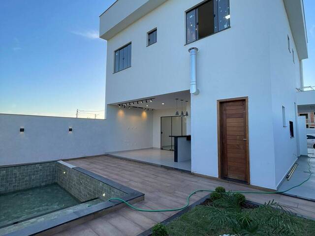 #283 - Casa para Venda em Campos dos Goytacazes - RJ