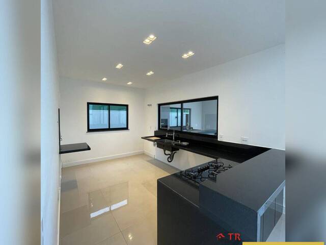 #193 - Casa para Venda em Campos dos Goytacazes - RJ