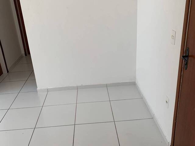 #330 - Apartamento para Locação em Campos dos Goytacazes - RJ - 2