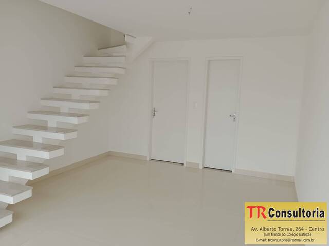 #490 - Casa para Venda em Campos dos Goytacazes - RJ - 2