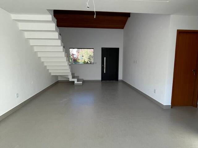 #511 - Casa para Venda em Campos dos Goytacazes - RJ - 2