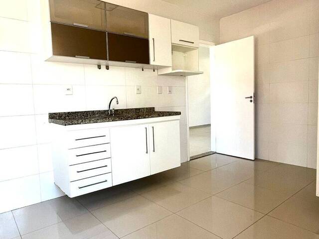 #526 - Casa para Locação em Campos dos Goytacazes - RJ - 2