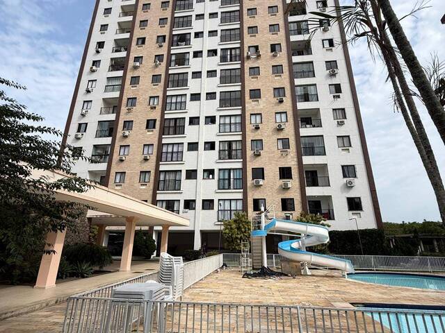 #551 - Apartamento para Venda em Campos dos Goytacazes - RJ