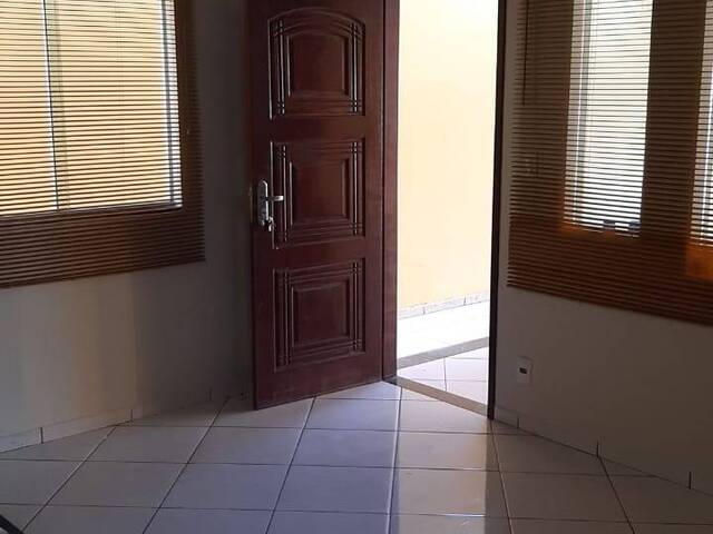 Casa para Locação em Campos dos Goytacazes - 3