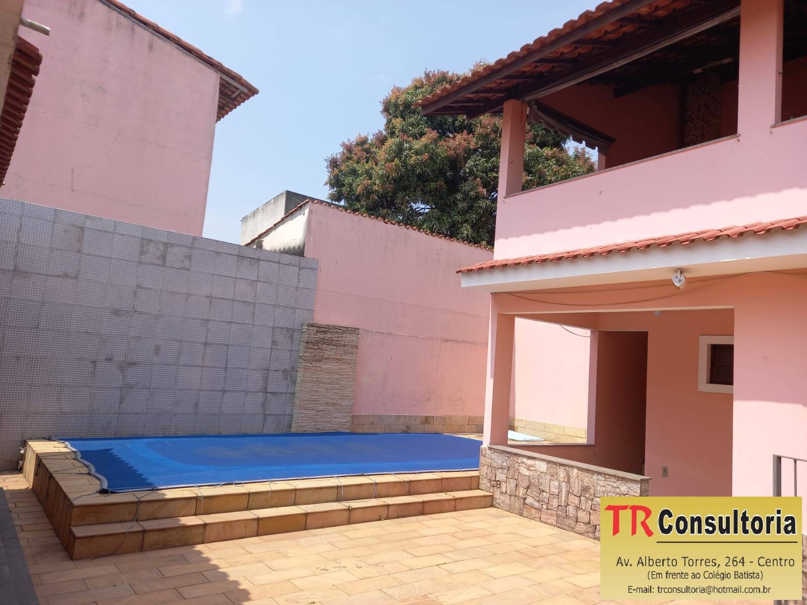 Sobrado para venda, Parque Corrientes, possui 220 metros com 4 quartos