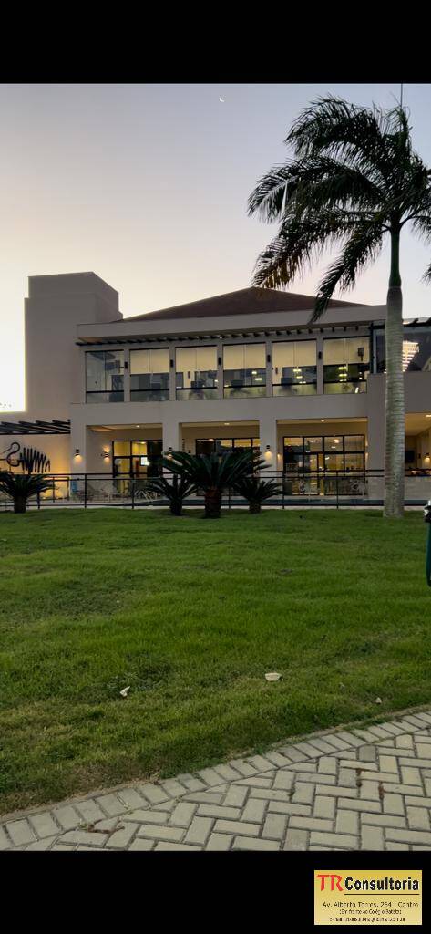 Terreno no condomínio Royal Boulevard para venda tem 500 metros quadrados