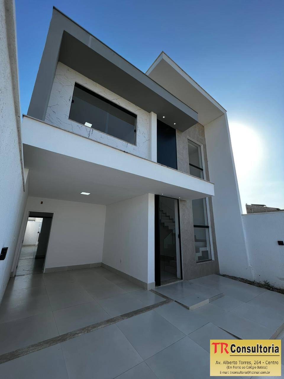 Casa duplex para venda com 140 metros quadrados com 2 quartos