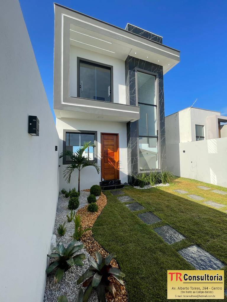 Casa em rua Publica no Riviera por 490mil