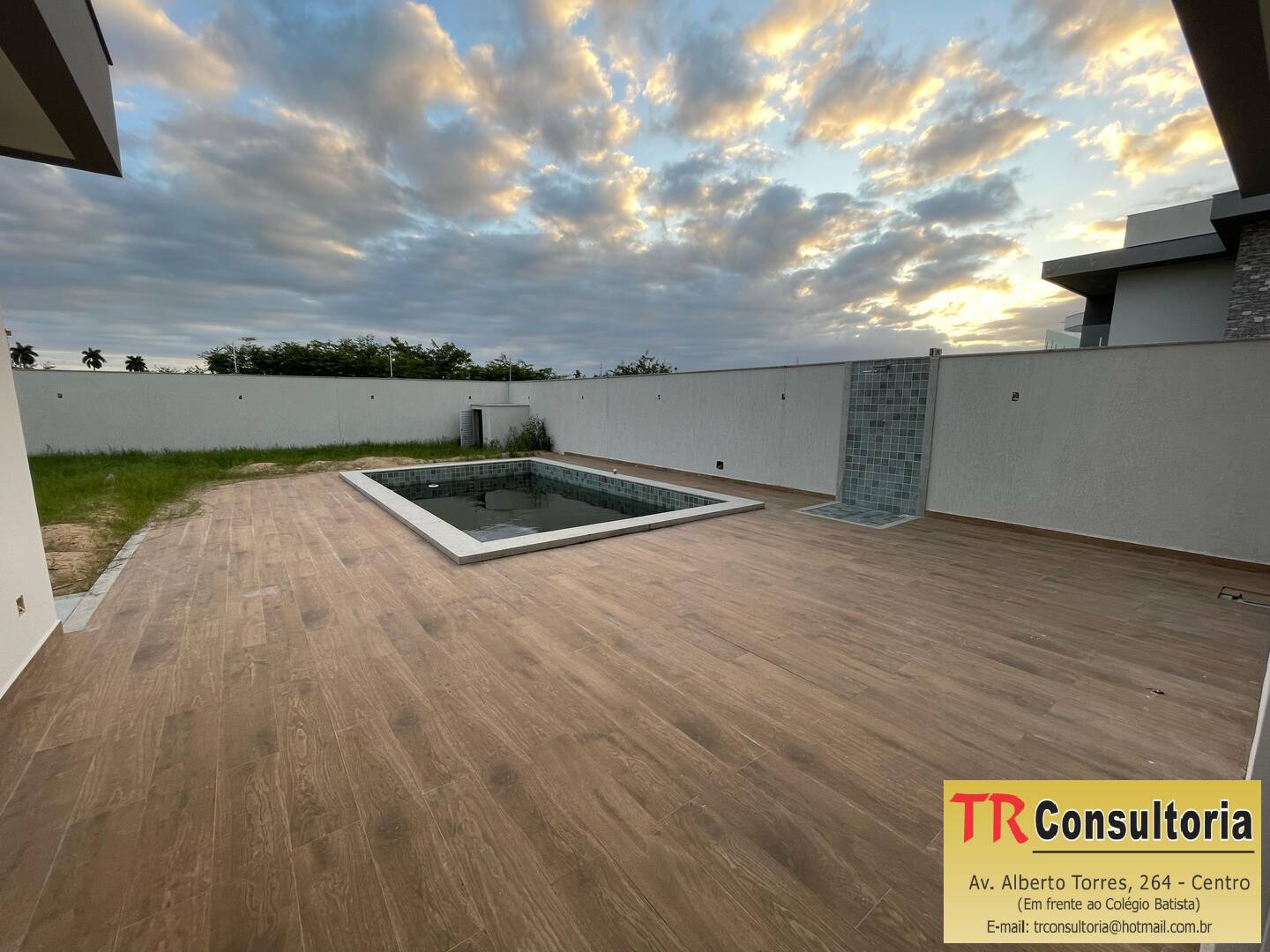 Vendo casa linear no Condomínio Royal Boulevard